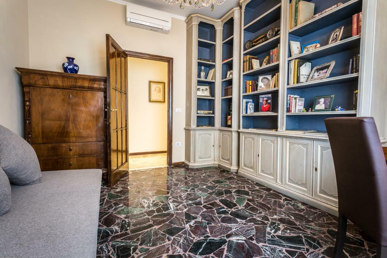 Ferrhouse Charm In Florence Two Lifts Eksteriør billede